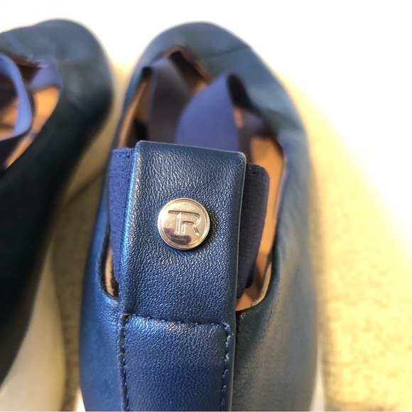 Taryn Rose 7B Women's Danielle Comfort Shoes - Picture 6 of 10